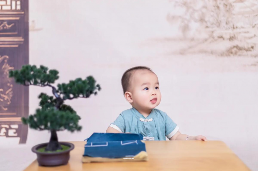 澧县满月宝宝放屁臭 澧县满月宝宝放屁臭